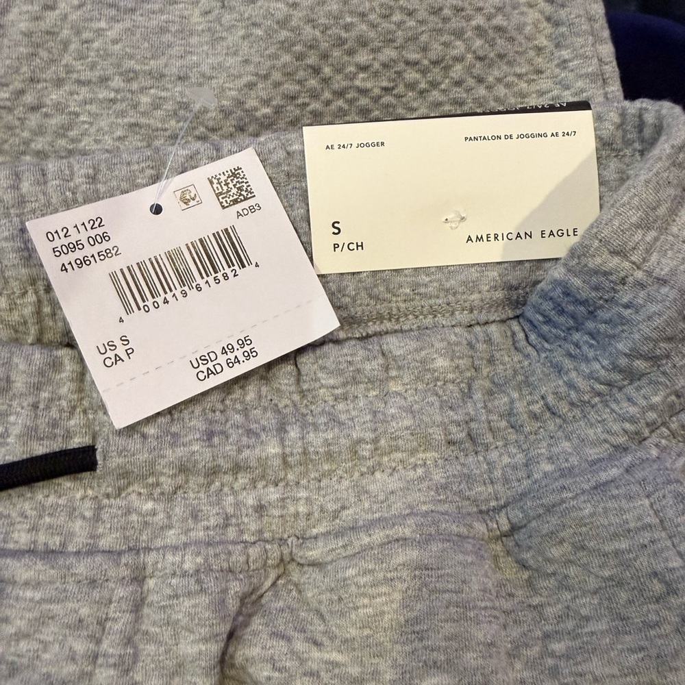 Men’s small American Eagle Outfitters Kids' Gray Jogger Bottoms